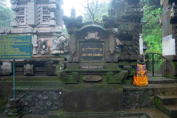 Pura Tirta Sudamala, Melukat yang Khusyuk dan Nyaris Tanpa Antre di Bangli
