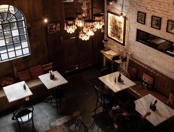 Revolver Espresso Seminyak: The Iconic Specialty Coffee Cafe in the Kayu Aya Alley