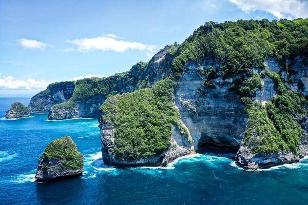 Saren Cliff Point Nusa Penida: Ayunan Tebing Gratis yang Sepi