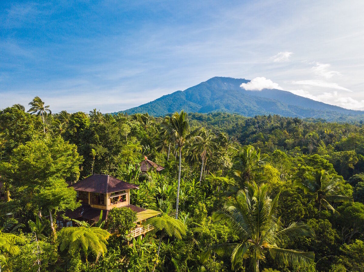 Sarinbuana Eco Lodge: Staying on the Slopes of Mount Batukaru