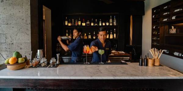 Sayan Valley Sunset Bar Ubud: Koktail Rp150rb di Atas Sungai Ayung