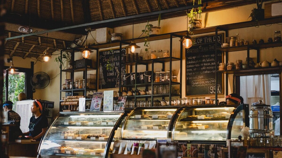 Sayuri Healing Food Ubud: Raw Vegan Cakes and Cooking Classes