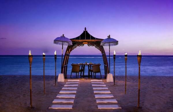 Sebelum ke Ikan Bar Nusa Dua: Social Hour, Harga Koktail, Jam
