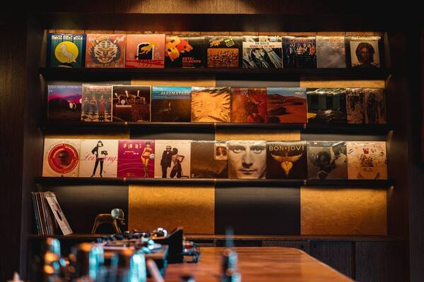Sebelum ke Junsei Sanur: Jam Buka, Harga Yakitori, Listening Bar