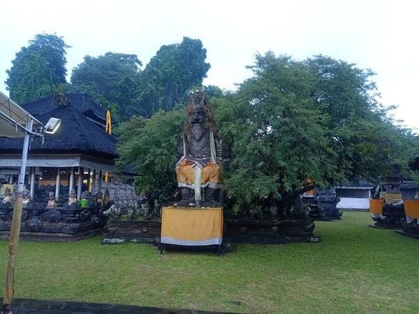 Sebelum ke Pura Gunung Raung Taro: Aturan, Donasi, Jadwal Odalan