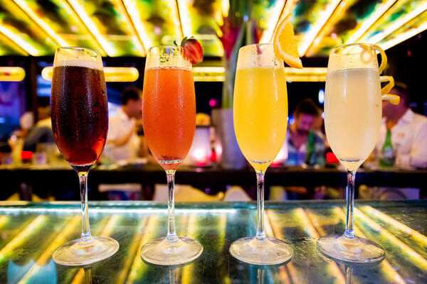 Sebelum ke Red Carpet Champagne Bar Seminyak: Meja, Jam, Harga