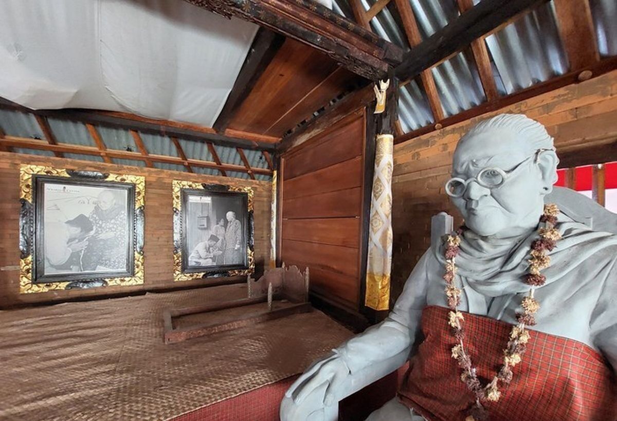 Before Visiting Nyoman Rai Srimben's House, Soekarno's Mother