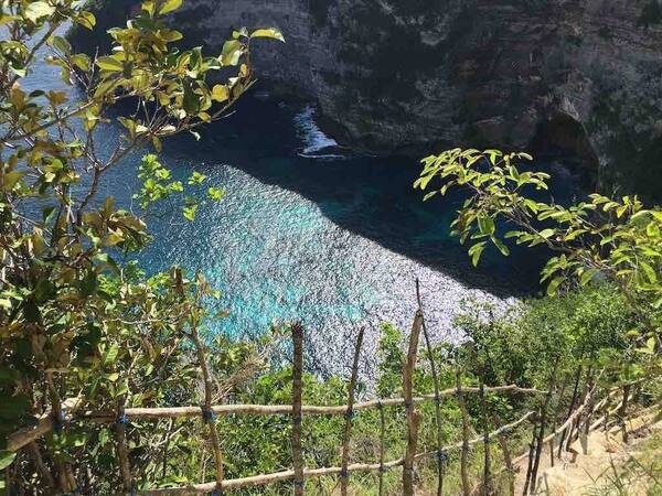 Seganing Waterfall, Nusa Penida: Air Terjun Tebing Paling Menantang di Penida