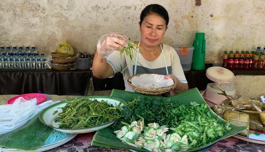 Serombotan at Mek Metar, Klungkung: Price, Hours, How to Order