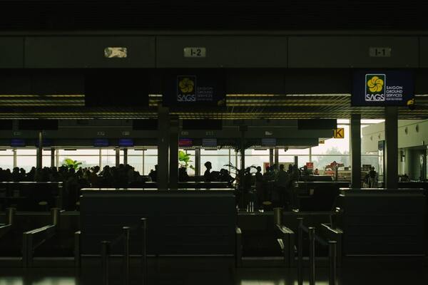 Siapa yang Bisa Pakai Autogate Imigrasi di Bandara Bali?