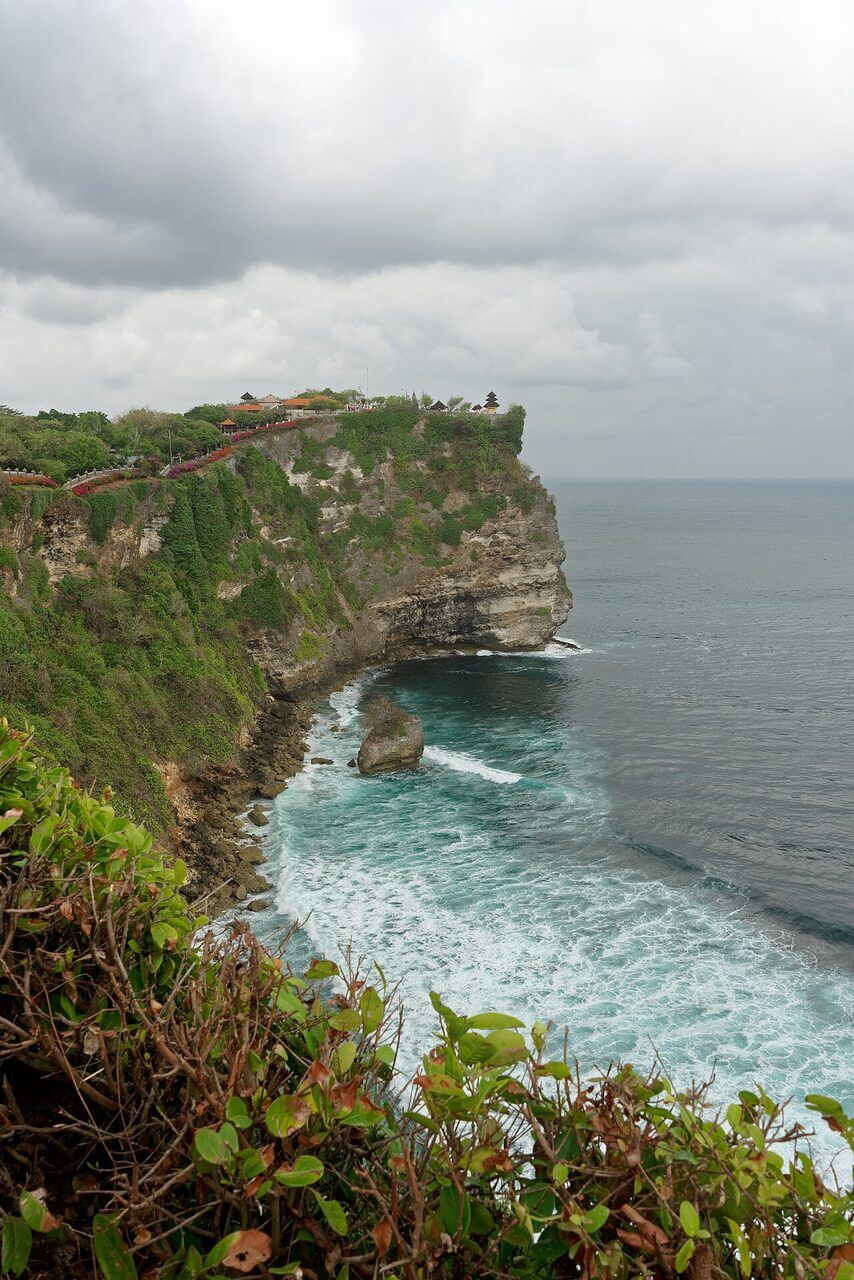 Single Fin Uluwatu: The Legendary Sunday Sunset Session