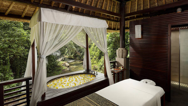 Spa at Maya: Paviliun Spa Tepi Sungai Petanu di Maya Ubud Resort
