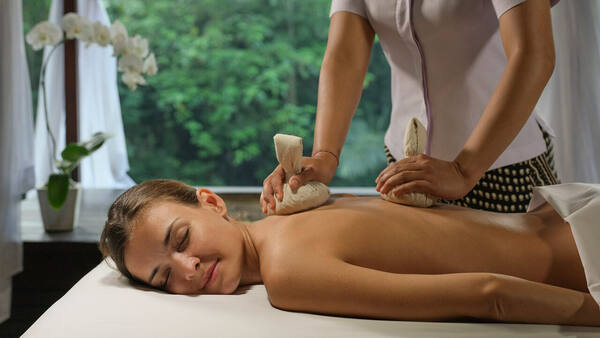 Spa at Maya: Paviliun Spa Tepi Sungai Petanu di Maya Ubud Resort