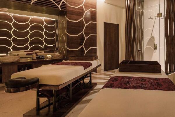 Sundari Day Spa Seminyak: Pijat Bali di Taman Tropis dengan Harga Terjangkau