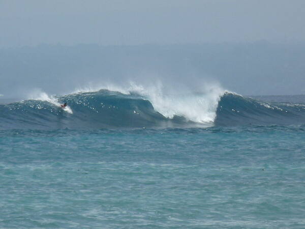 Surfing di Shipwrecks Nusa Lembongan: Level, Pasang, Cara ke Ombak