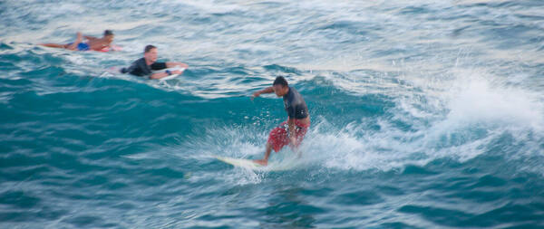 Surfing di Shipwrecks Nusa Lembongan: Level, Pasang, Cara ke Ombak
