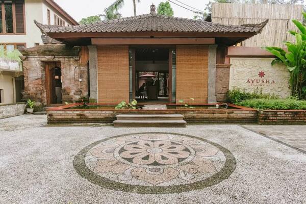 Svarga Loka Resort: Retret Wellness Tepi Sungai di Jantung Ubud