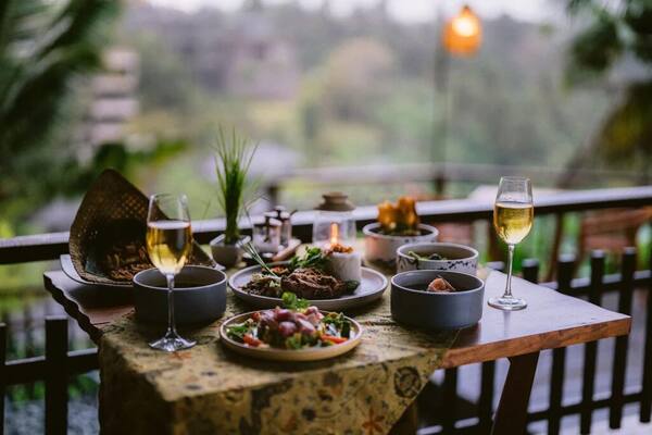 Svarga Loka Resort: Retret Wellness Tepi Sungai di Jantung Ubud