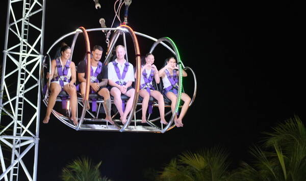 Swingers Tapas Bar Canggu: Ayunan 40 Meter, Tapas, dan Harganya