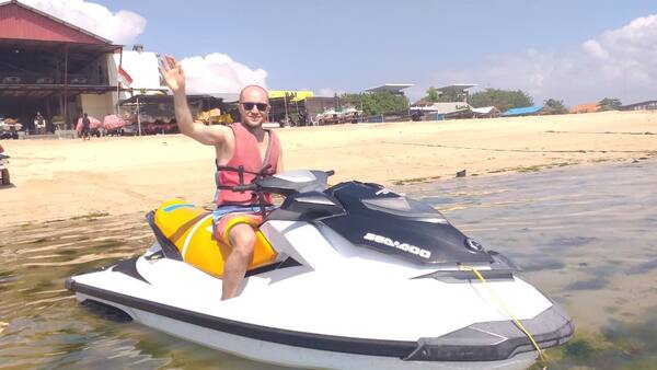 Tanjung Benoa Watersports: Surga Olahraga Air di Nusa Dua dengan Banana Boat, Parasailing, hingga Sea Walker