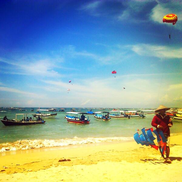 Tanjung Benoa Watersports: Surga Olahraga Air di Nusa Dua dengan Banana Boat, Parasailing, hingga Sea Walker