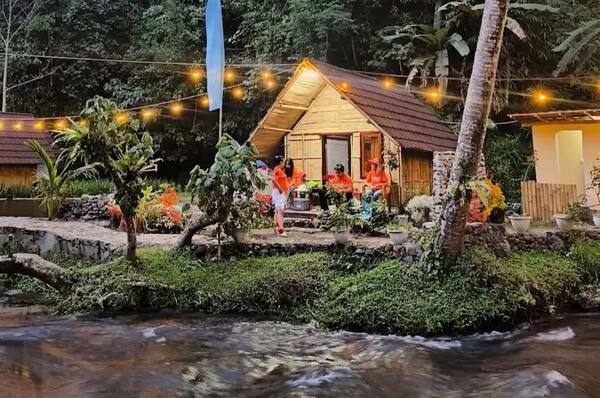 Telaga Surya Rendang: 8 Hal Sebelum Berendam di Karangasem
