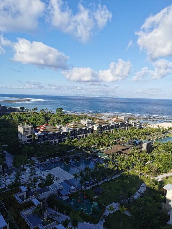 The Apurva Kempinski Bali: Resort Mewah Berbentuk Amfiteater di Tebing Nusa Dua