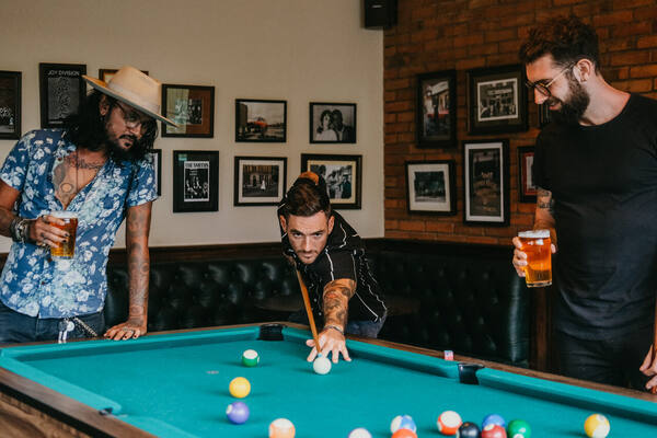 The Barn Canggu: Pub Inggris, Sunday Roast dan Berapa Habisnya