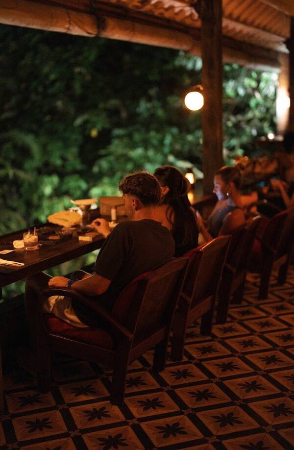 The Lair Ubud: Bar Koktail di Bawah Jembatan Campuhan