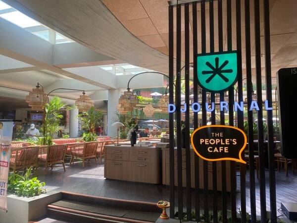 The People's Cafe Beachwalk Kuta: Setahun Buka, Jam dan Menu