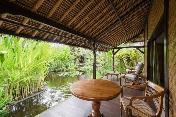 The Watergarden Candidasa: Bungalow Kolam Teratai untuk Siapa?