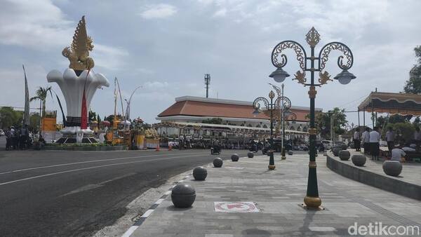 Singaraja Zero Point or the Old Buleleng Harbour for an Evening?