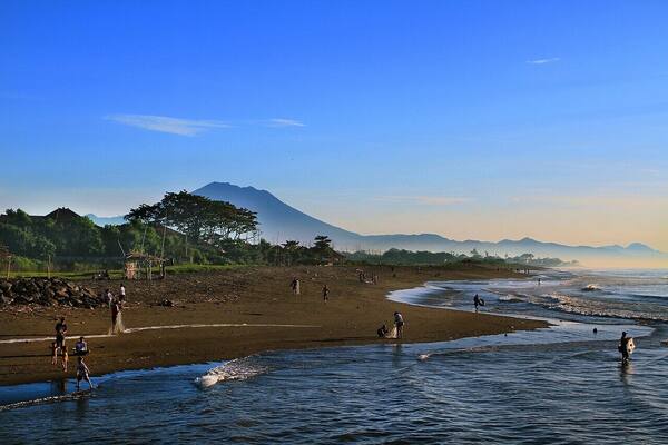 Trek Sunrise Gunung Agung, Karangasem