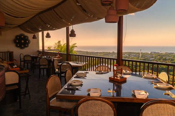 Tsune Uluwatu: Menu, Harga Sushi On The River, dan Jam Buka