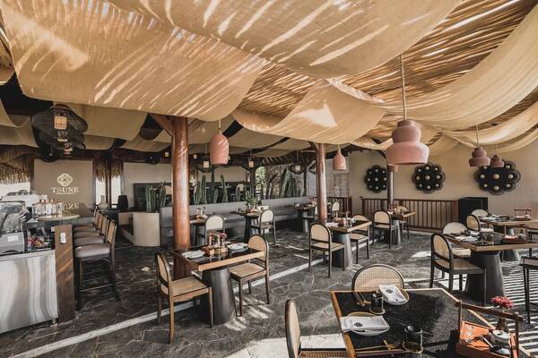 Tsune Uluwatu: Menu, Harga Sushi On The River, dan Jam Buka