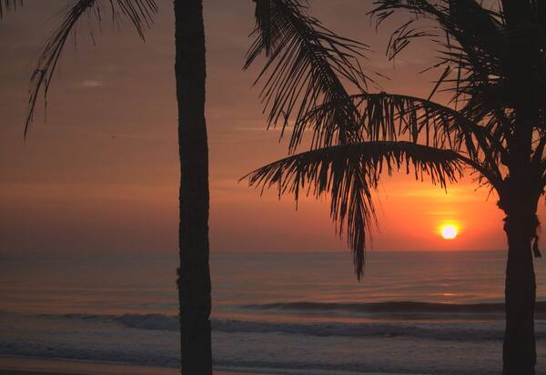 Ubud, Seminyak, Uluwatu, atau Sanur? Panduan Memilih Kawasan Menginap di Bali