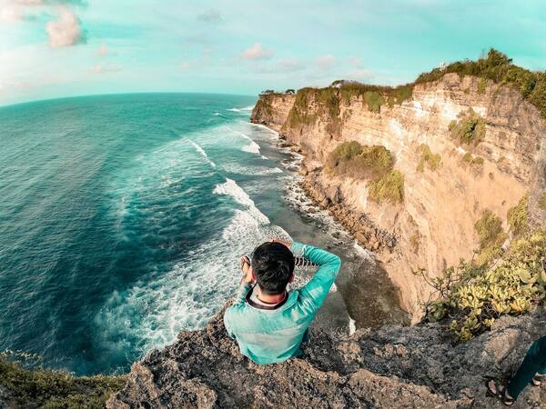 Ubud, Seminyak, Uluwatu, atau Sanur? Panduan Memilih Kawasan Menginap di Bali