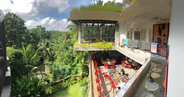 Ubud Yoga Centre: Ketenangan Yoga di Atas Sawah Singakerta