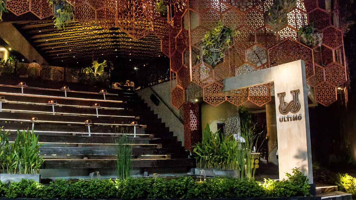 Ultimo Seminyak: Wood-Fired Pizza, Lobster Pasta & an Open Roof on Jl. Kayu Aya