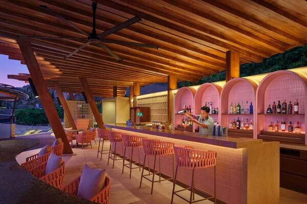 Uma Beach House Melasti: Beach Club Tenang Milik Umana Bali