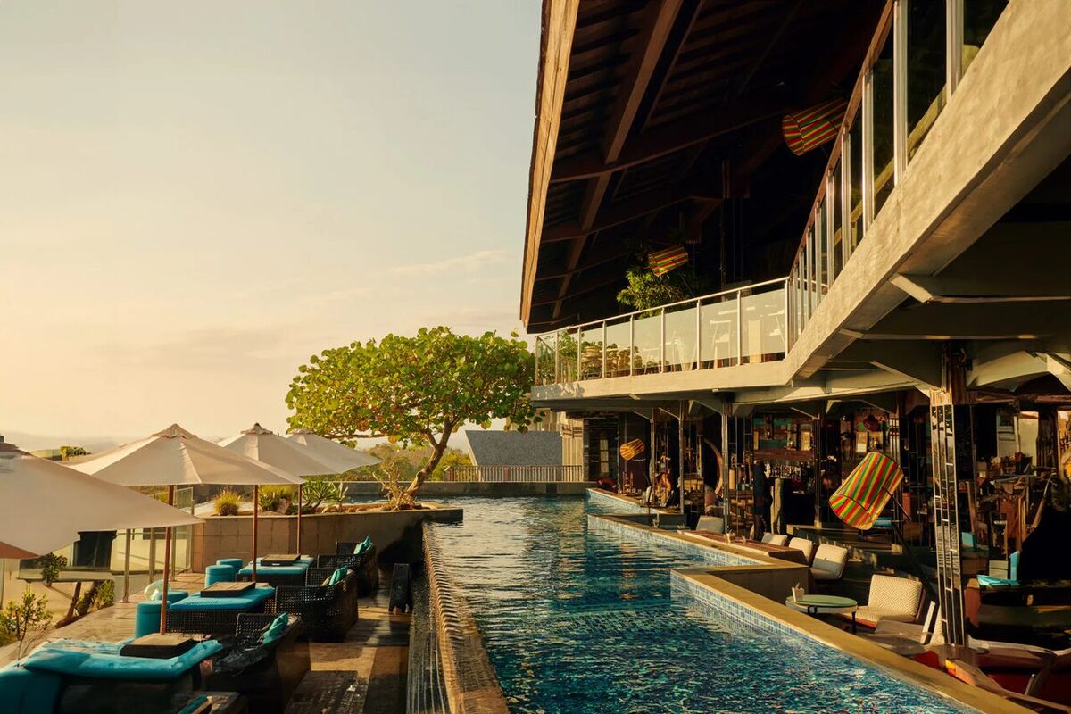 UNIQUE Rooftop Bar at RIMBA by AYANA, Jimbaran: Pool Club & Sunset Margaritas Above the Forest — Prices & Hours