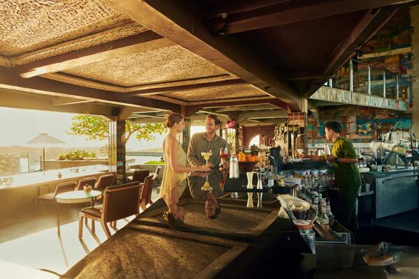 UNIQUE Rooftop Bar di RIMBA by AYANA, Jimbaran: Pool Club & Margarita Sunset di Atas Hutan — Harga & Jam
