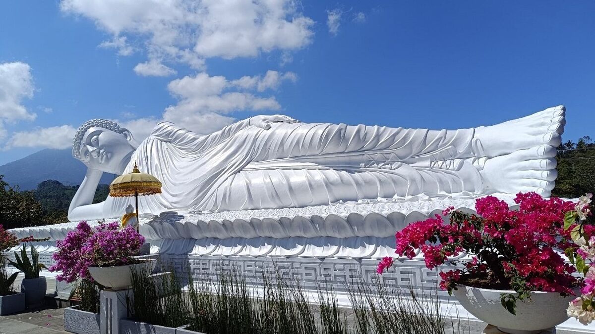 Vihara Dharma Giri, Pupuan: Bali's 15-Metre Reclining Buddha