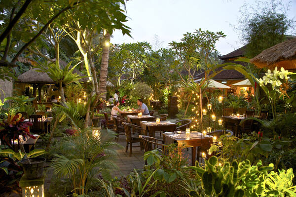 Vincent's Restaurant Candidasa: An East Bali Dining Institution with Garden and Live Jazz