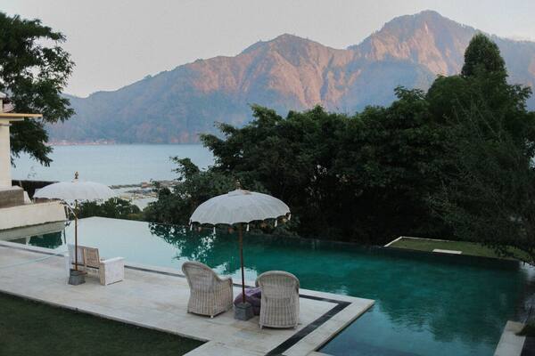 Voucher Hotel vs Booking Langsung di Bali: Mana Lebih Hemat & Kapan Memilih Masing-masing?