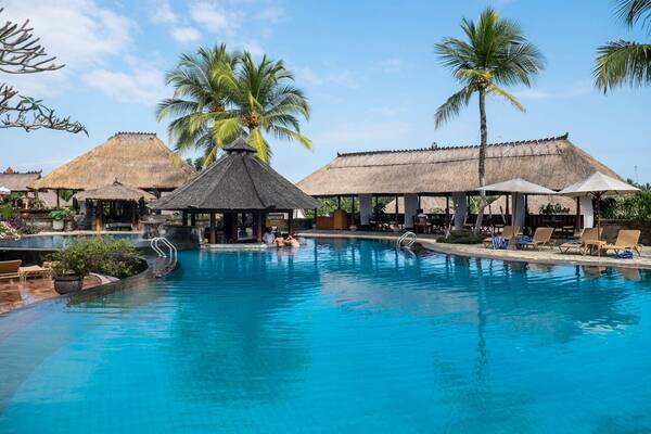 Voucher Hotel vs Booking Langsung: Mana Lebih Hemat untuk Staycation Bali?