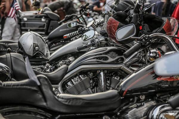 Wajib Pakai Helm di Bali? Aturan dan Denda untuk Turis