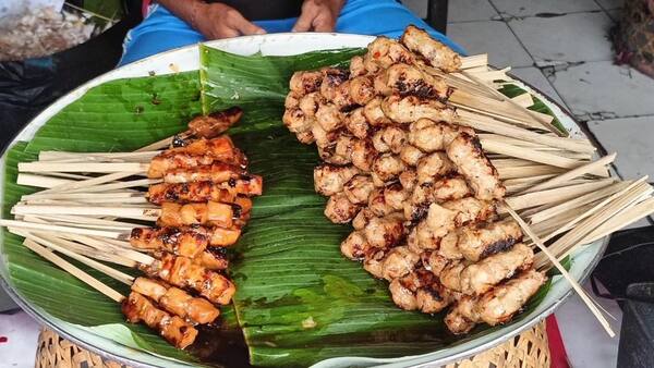 Warung Ari Panjer: Sate Ikan Marlin Legendaris Denpasar
