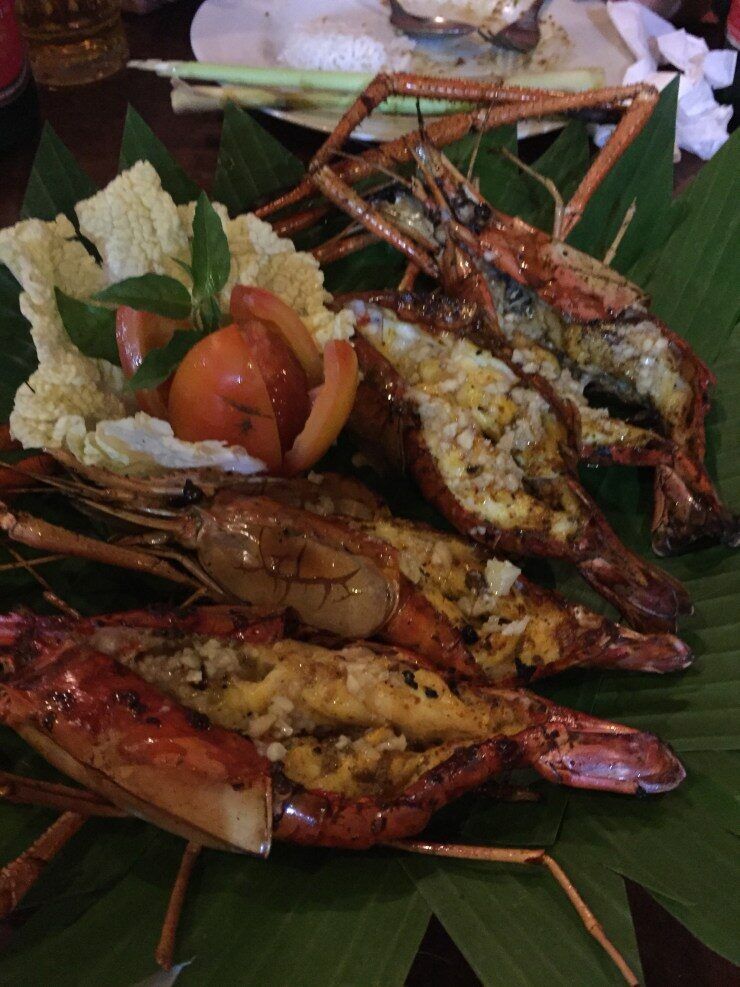 Warung Eny Seminyak: A Legendary Warung with Home-Cooked Grilled Seafood