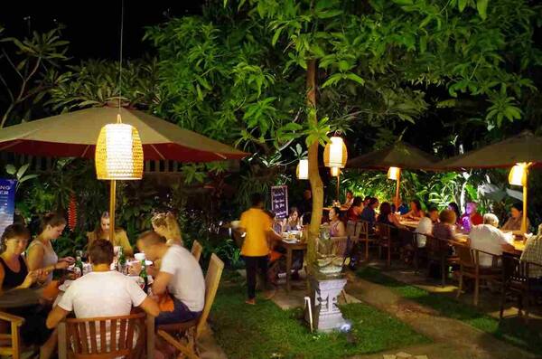 Warung Lu Putu Candidasa: 7 Hal Sebelum Kamu Datang